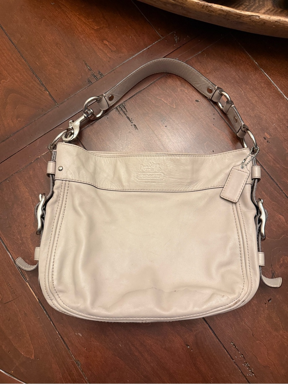 Y2K Leather Coach Zoe White/Beige Shoulder Bag USED